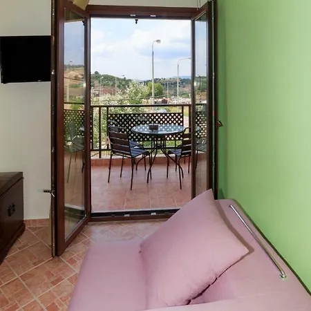 Syrdari Estate ניקיטי