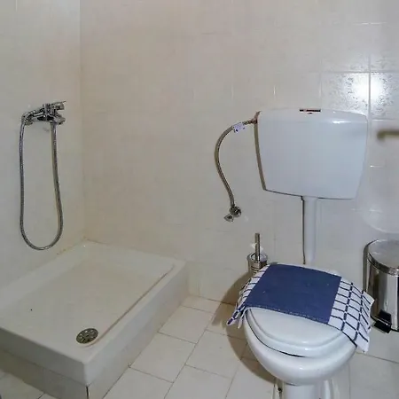 Syrdari Estate ניקיטי