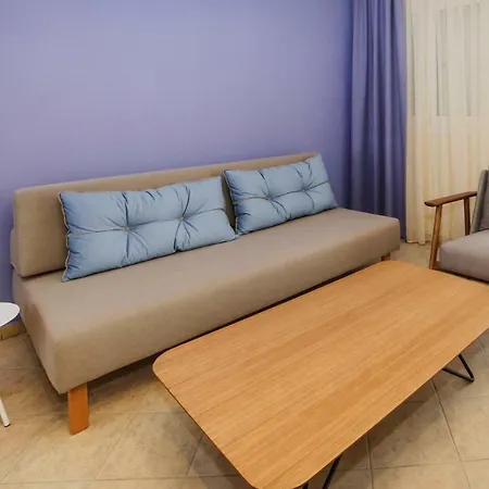 Syrdari Estate ניקיטי